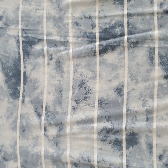 5/$15 Maurices 24/7 T Shirt size L - Picture 3 of 6